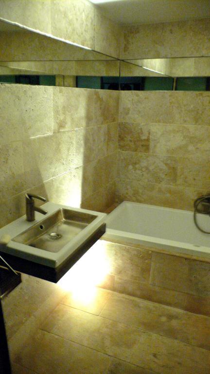 Hotel Saint Trophime Арль Номер фото